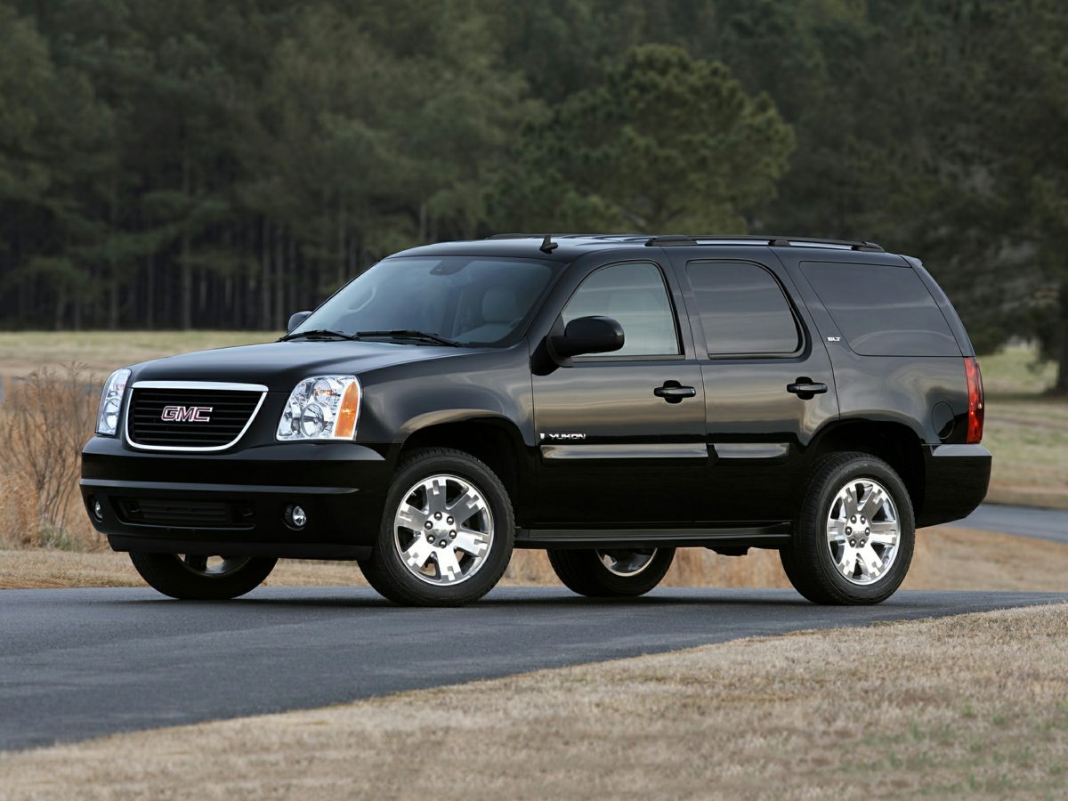 2013 GMC Yukon SLE's photo