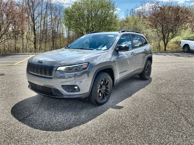 Used 2023 Jeep Cherokee Altitude Lux with VIN 1C4PJMMB3PD111725 for sale in Washington, MI