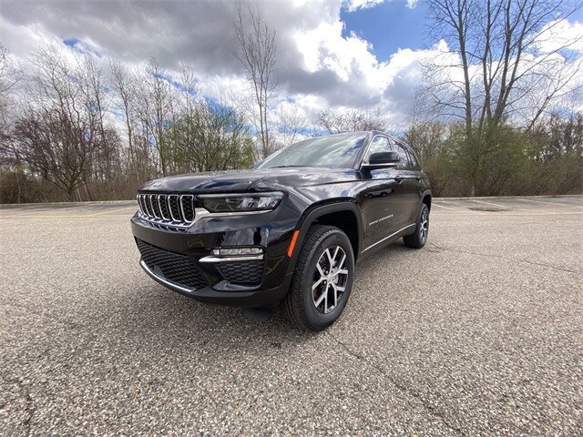 2025 Jeep Grand Cherokee Limited photo 4