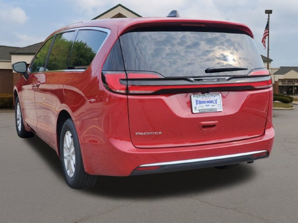 New 2027 Chrysler Pacifica Select Passenger Van