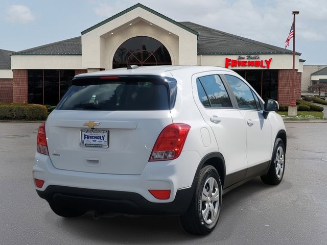 2017 Chevrolet Trax LS photo 4