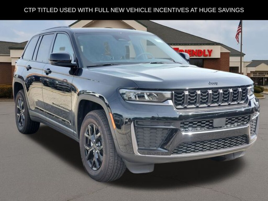 New 2026 Jeep Grand Cherokee Laredo Sport Utility