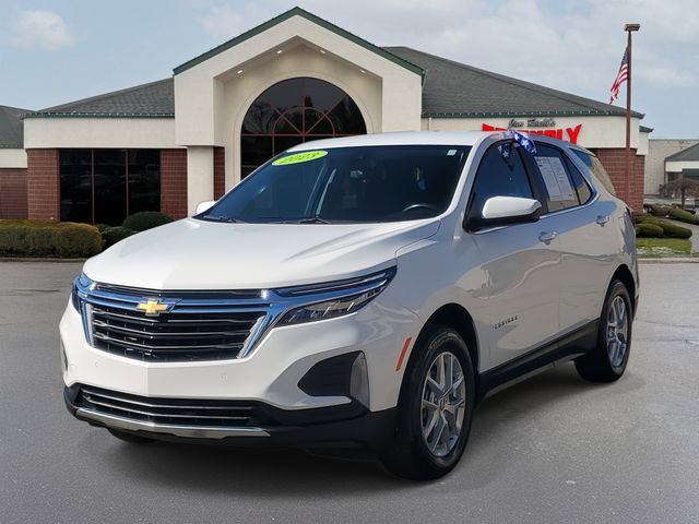 2023 Chevrolet Equinox photo 2
