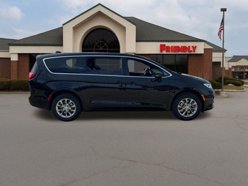 New 2026 Chrysler Pacifica Select Passenger Van