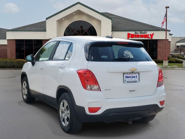 2017 Chevrolet Trax LS photo 3