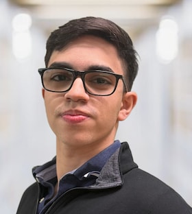 Staff member Arthur Queiroz from a0e237ce5341