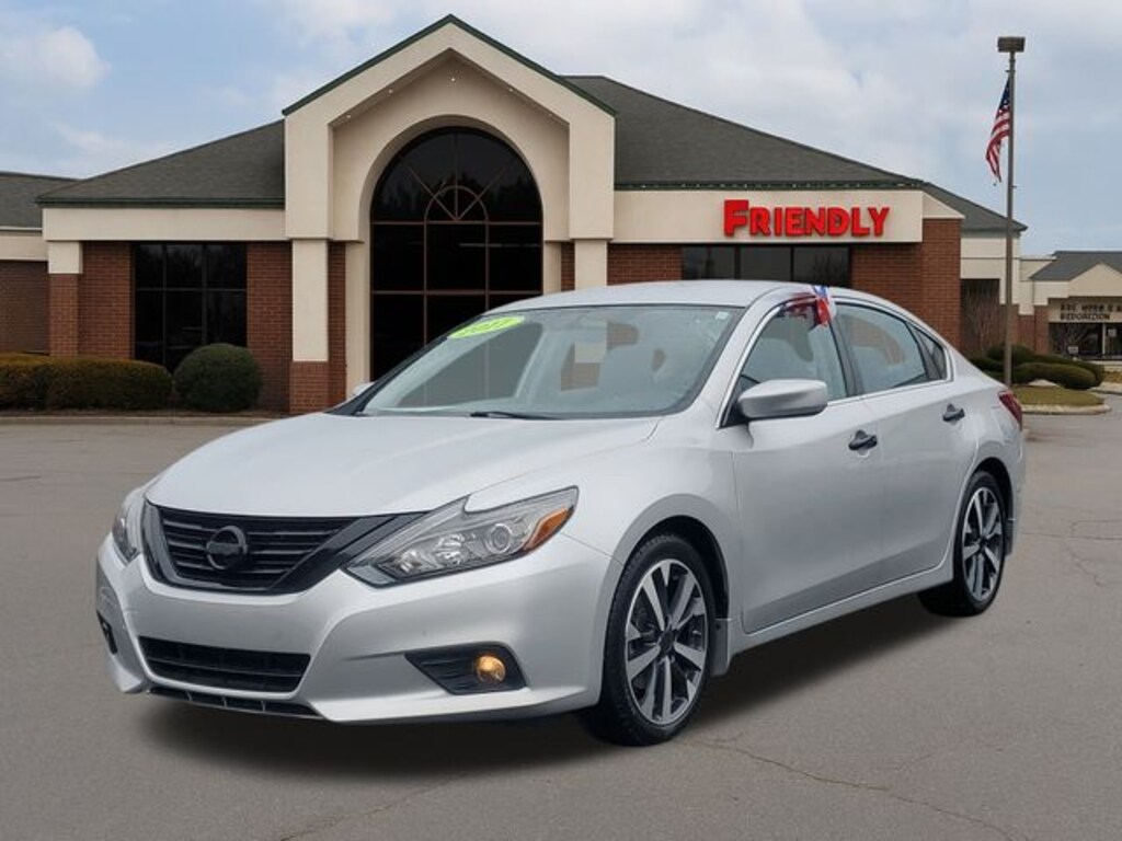 Used 2017 Nissan Altima 2.5 SR Sedan