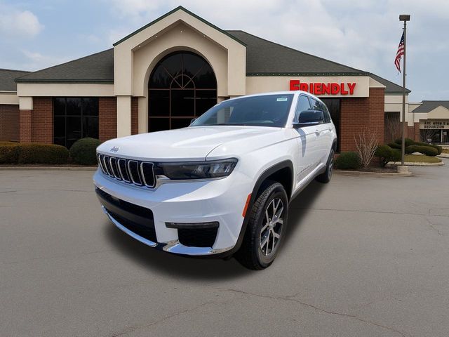 2025 Jeep Grand Cherokee Limited photo 3
