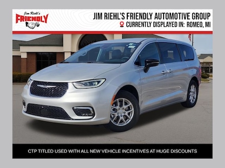 2026 Chrysler Pacifica Select Passenger Van