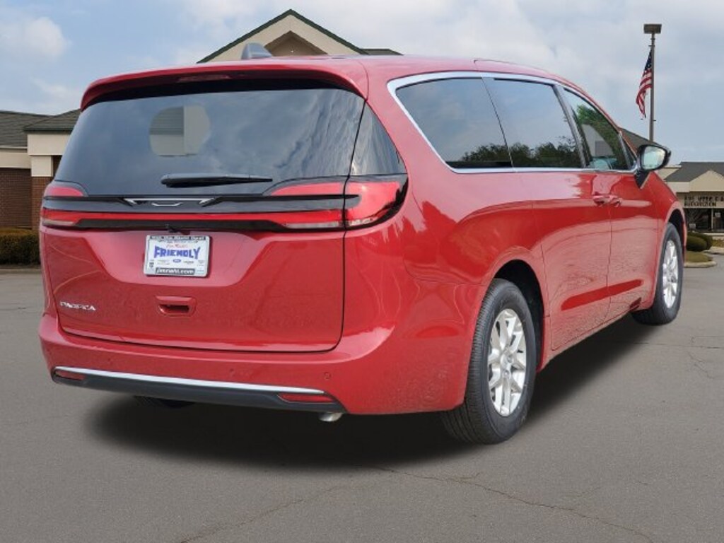 New 2027 Chrysler Pacifica Select Passenger Van