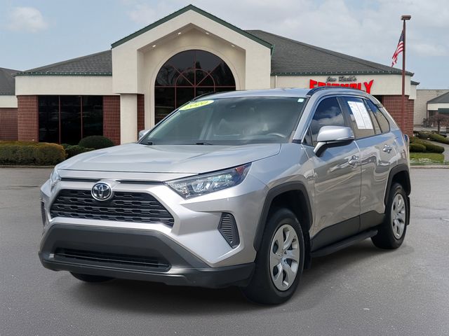 2020 Toyota RAV4 LE photo 2