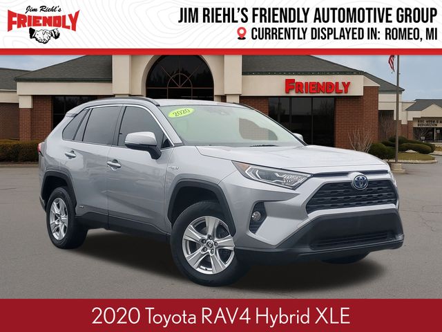 2020 Toyota RAV4 XLE's photo