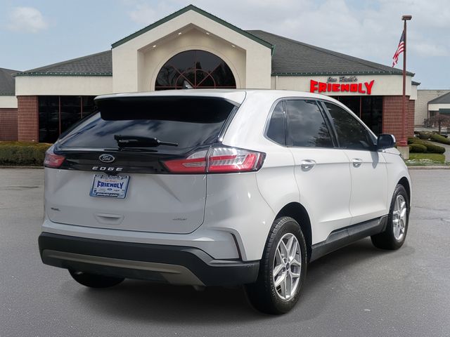 2022 Ford Edge SEL photo 5