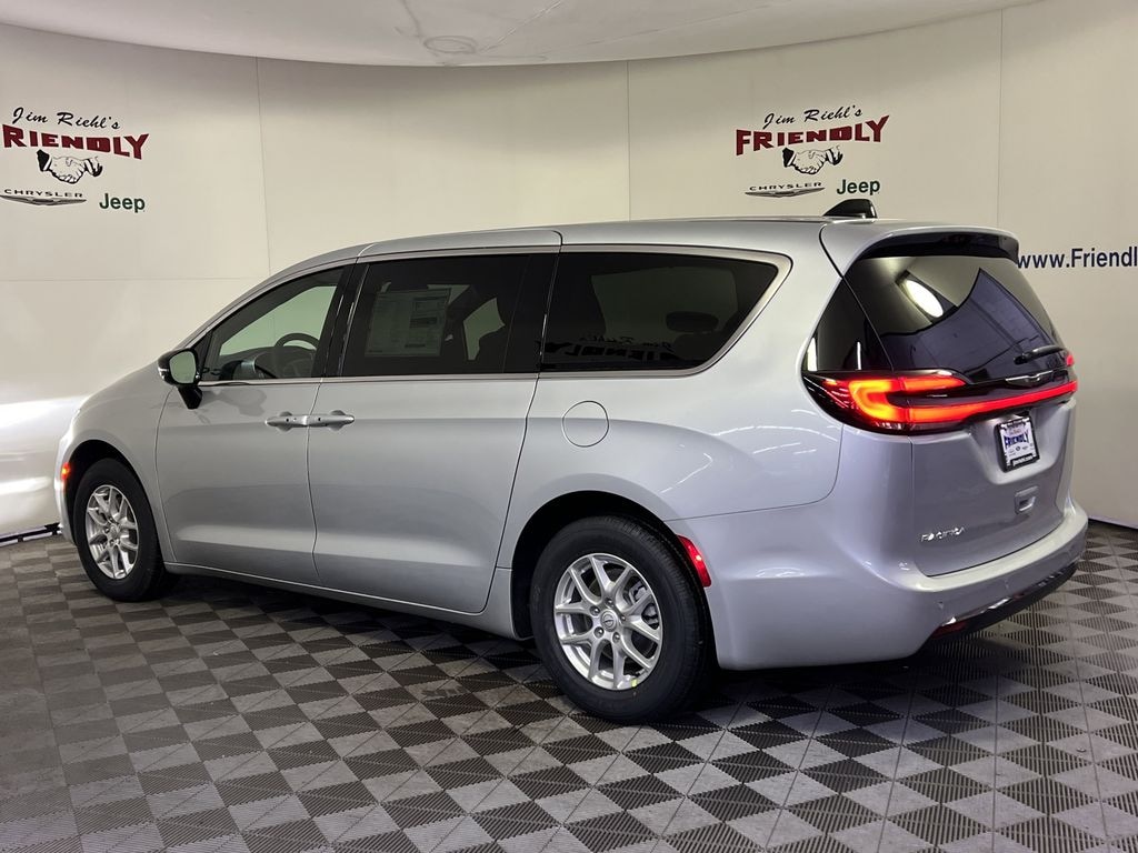 New 2026 Chrysler Pacifica Select Passenger Van