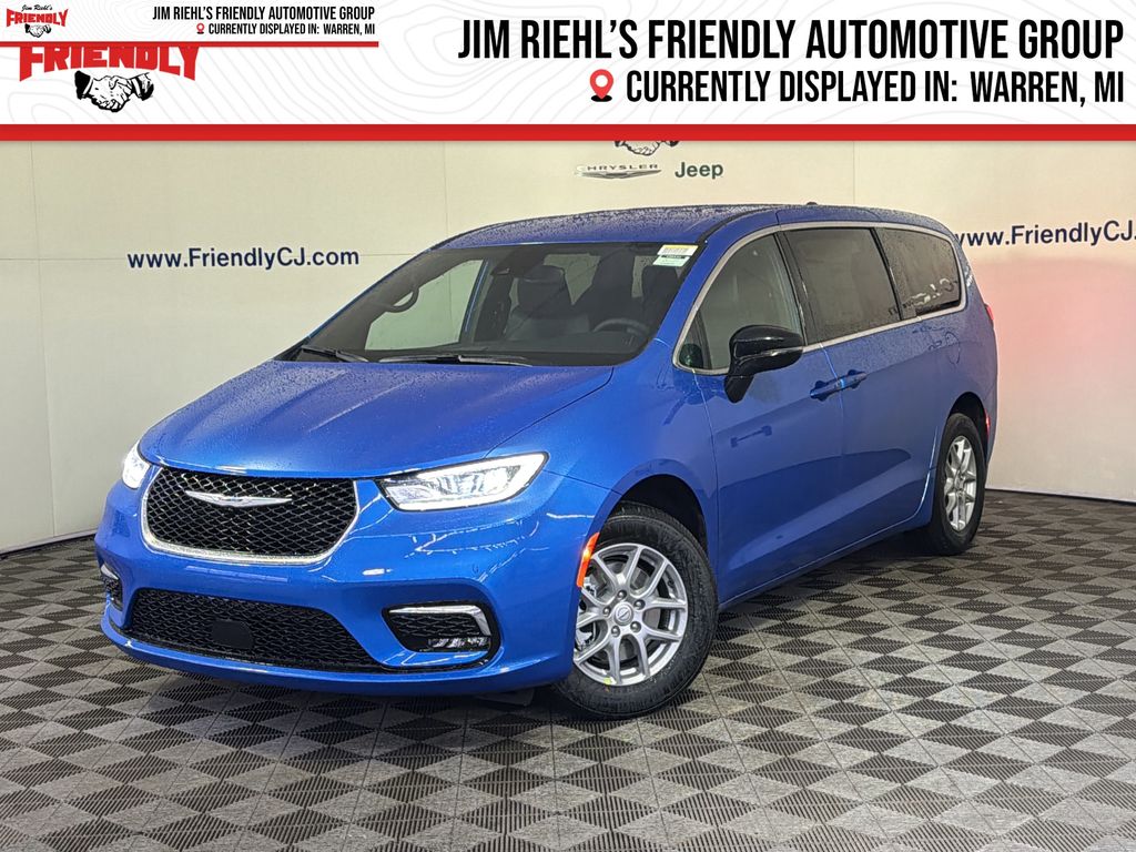 2026 Chrysler Pacifica Select's photo