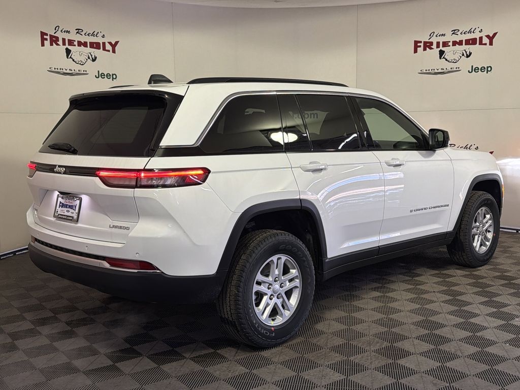 New 2025 Jeep Grand Cherokee Laredo Sport Utility
