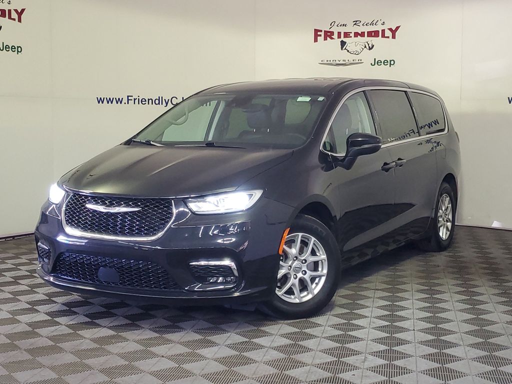 2023 Chrysler Pacifica Touring L