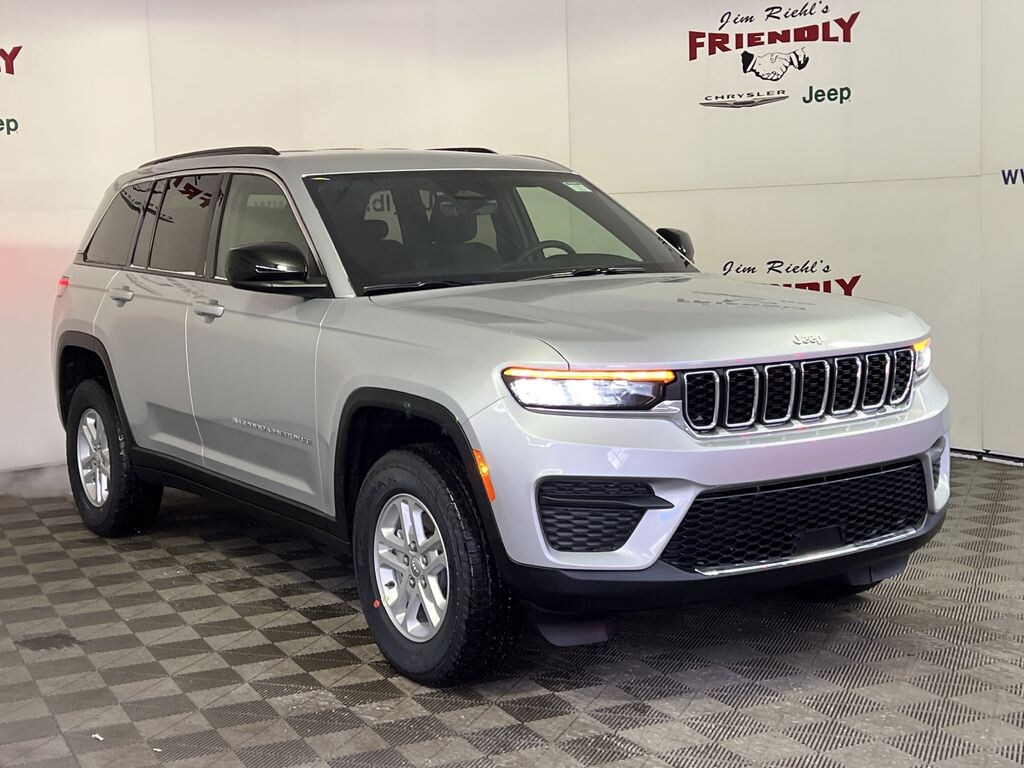 New 2025 Jeep Grand Cherokee Laredo Sport Utility