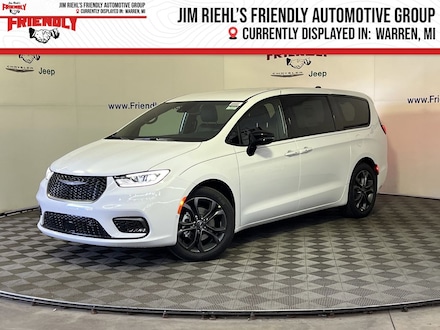 2026 Chrysler Pacifica Select Passenger Van