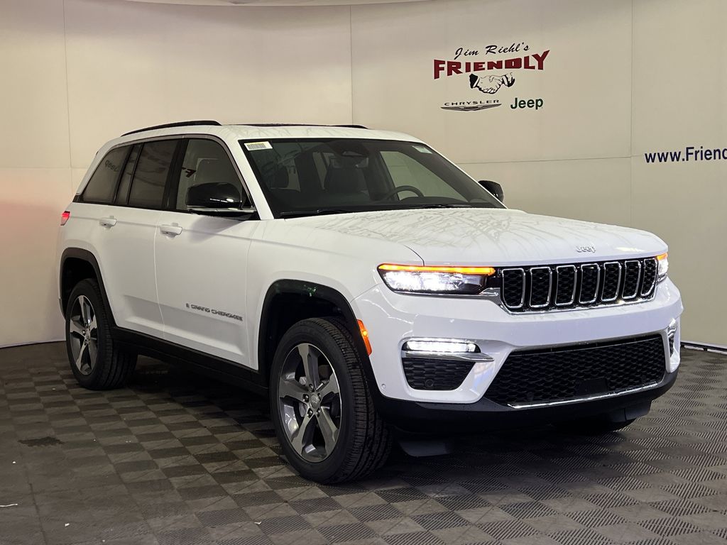 2025 Jeep Grand Cherokee Limited photo 2