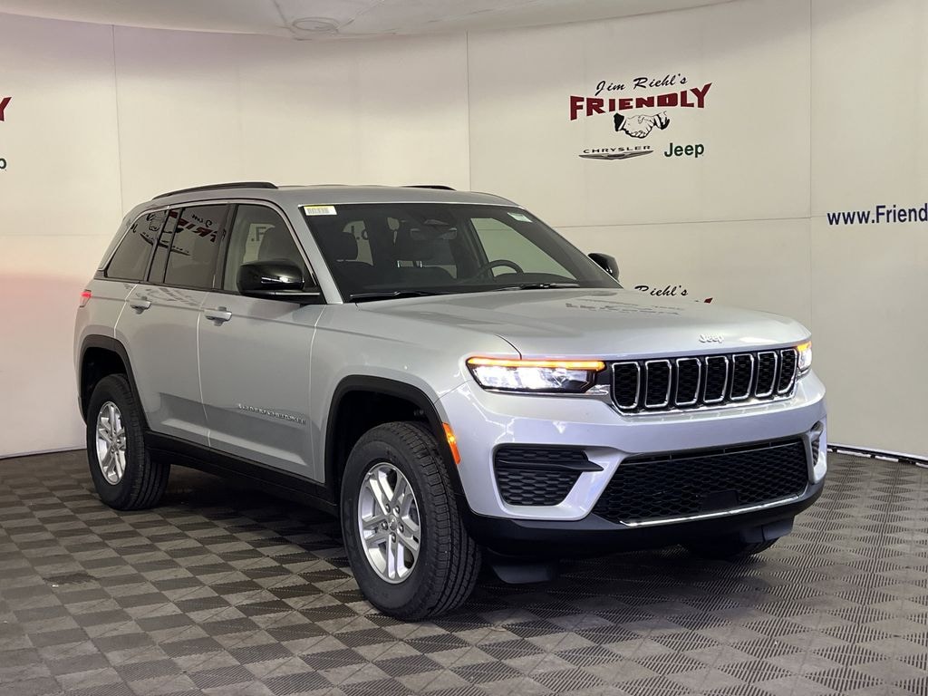 New 2025 Jeep Grand Cherokee Laredo Sport Utility