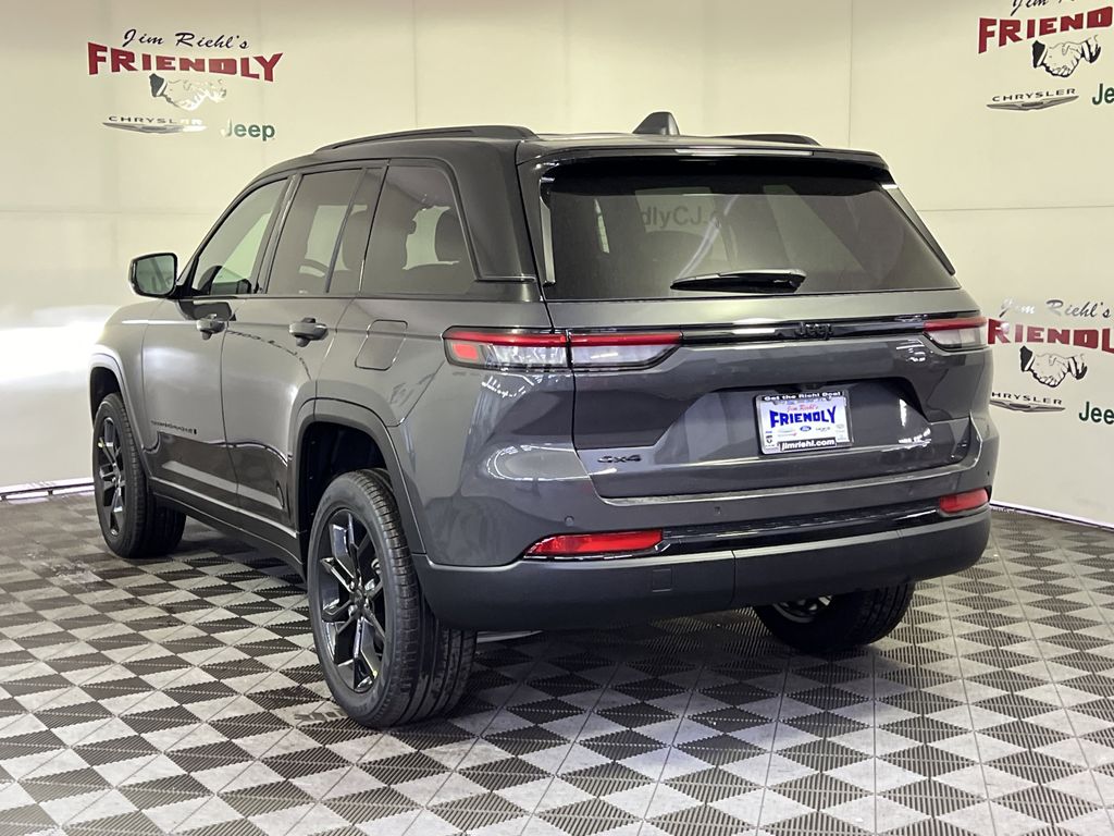 2025 Jeep Grand Cherokee Limited photo 4