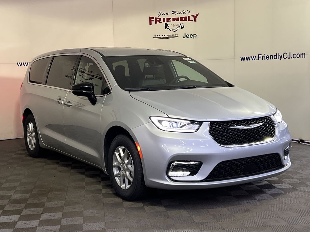 New 2026 Chrysler Pacifica Select Passenger Van