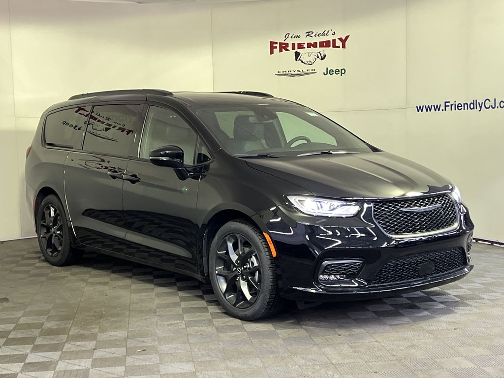 New 2026 Chrysler Pacifica Select Passenger Van
