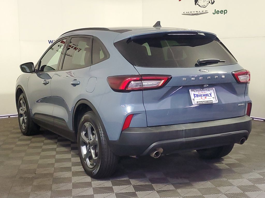 2025 Ford Escape ST-Line photo 3