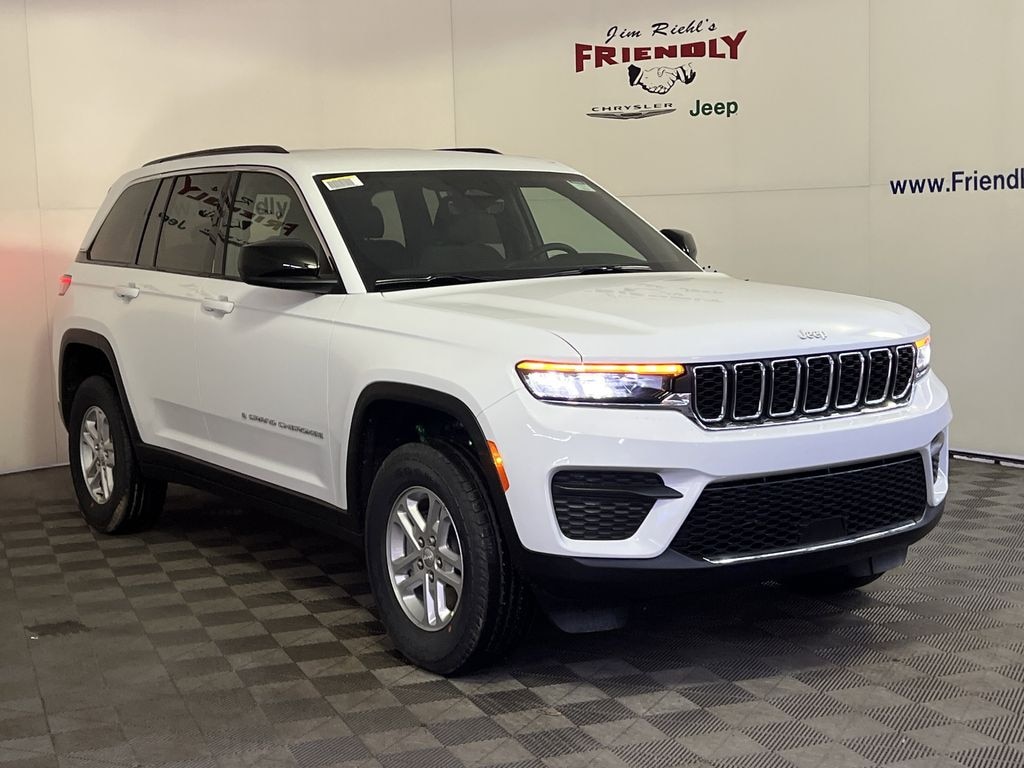 New 2025 Jeep Grand Cherokee Laredo Sport Utility