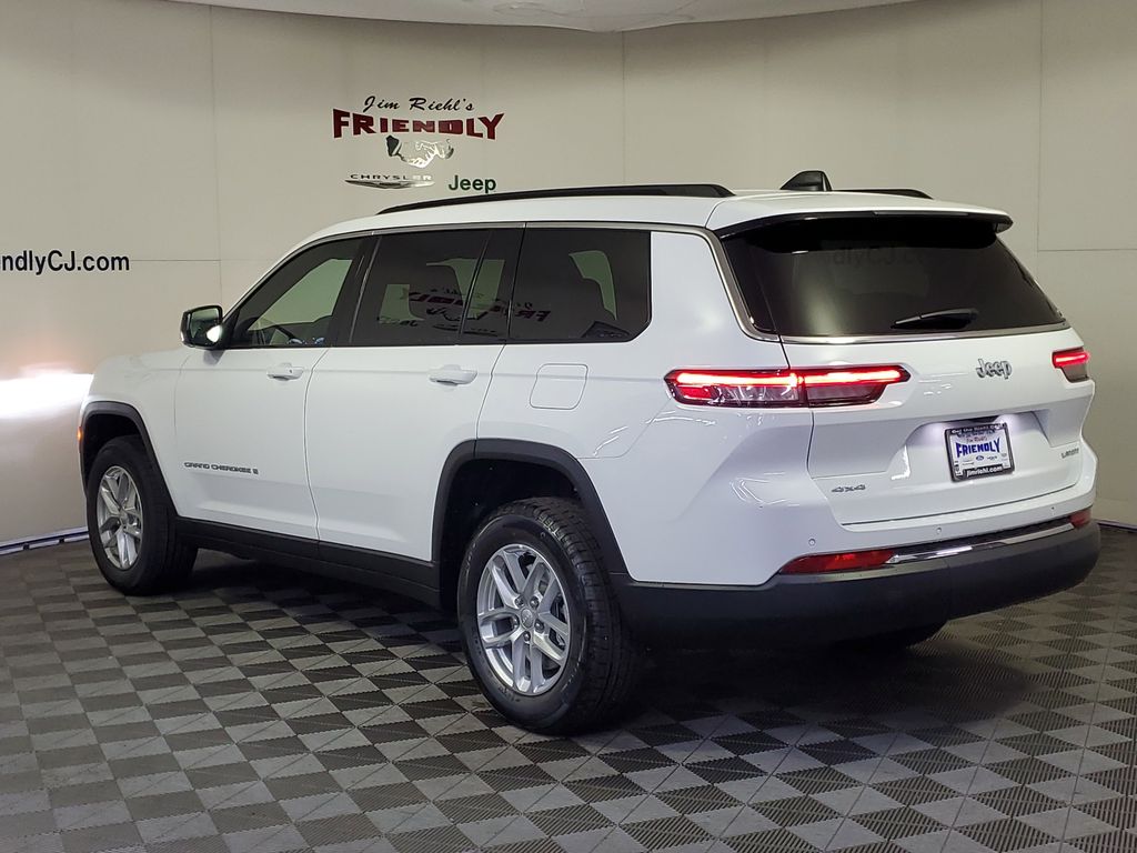 2025 Jeep Grand Cherokee Laredo photo 4