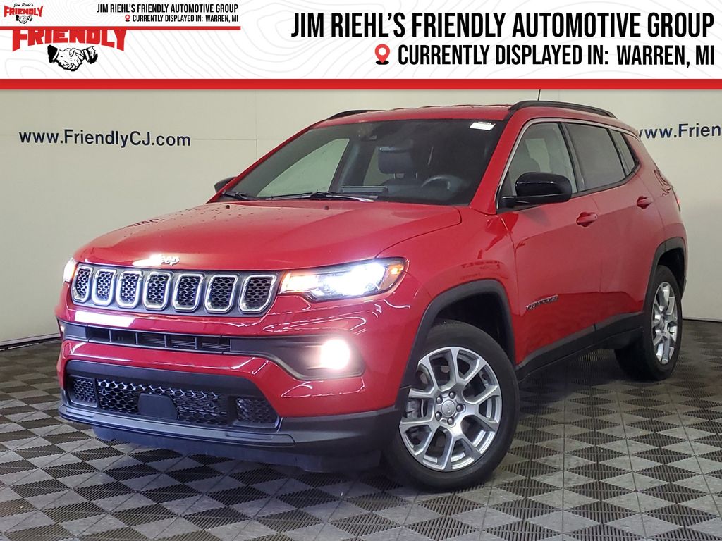 2024 Jeep Compass Latitude Lux