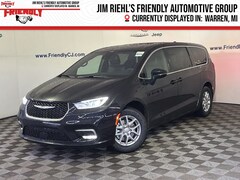 2026 Chrysler Pacifica Select Passenger Van