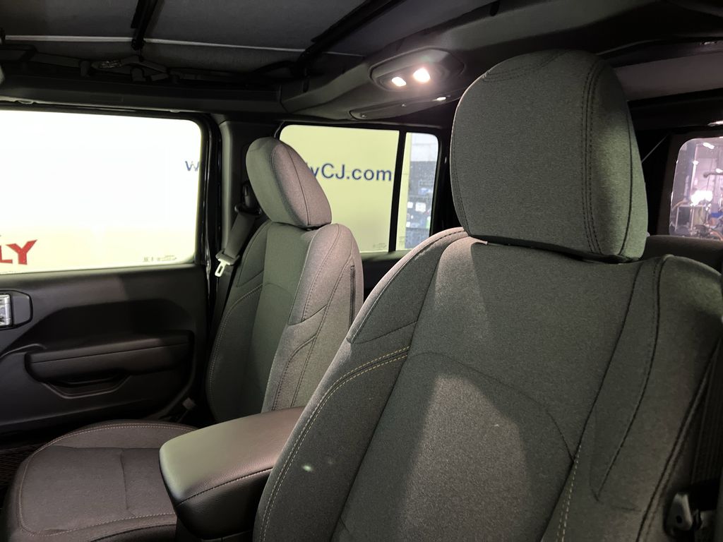 2026 Jeep Wrangler 4-Door Sport - Photo 9