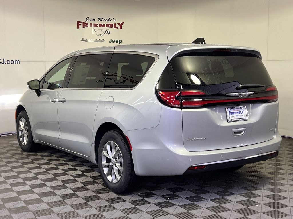 New 2026 Chrysler Pacifica Select Passenger Van