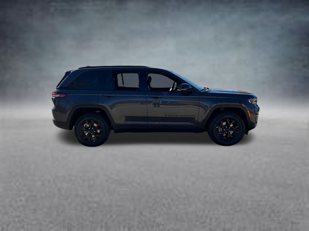 New 2025 Jeep Grand Cherokee Laredo Sport Utility