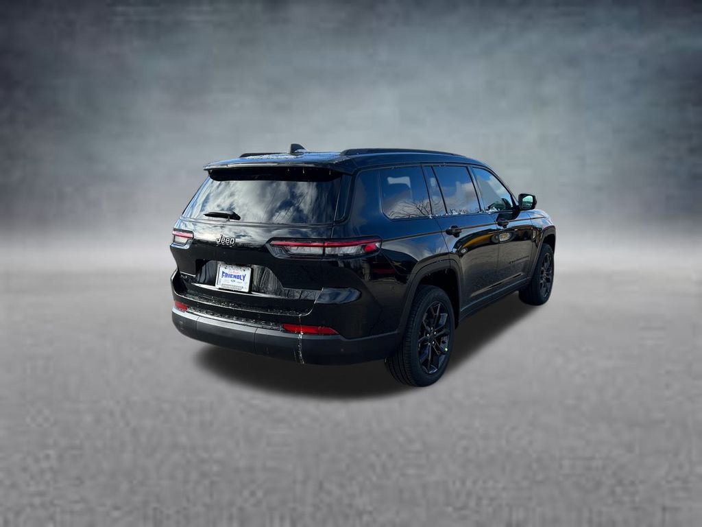 2025 Jeep Grand Cherokee Limited photo 3