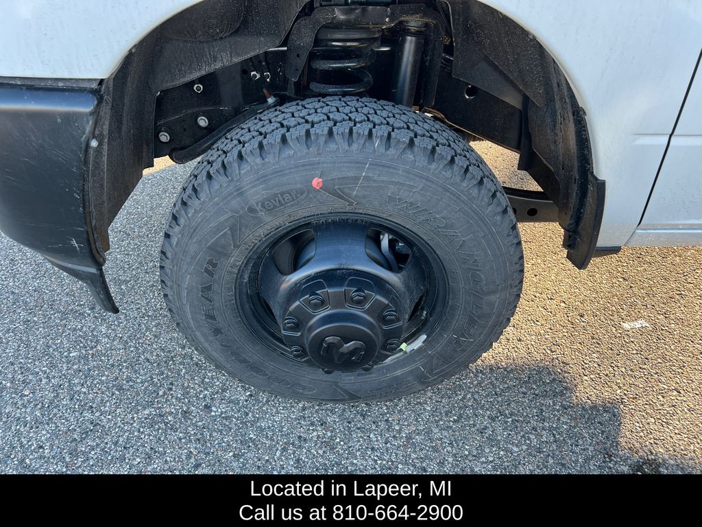 2026 RAM 3500 Chassis Tradesman - Photo 9