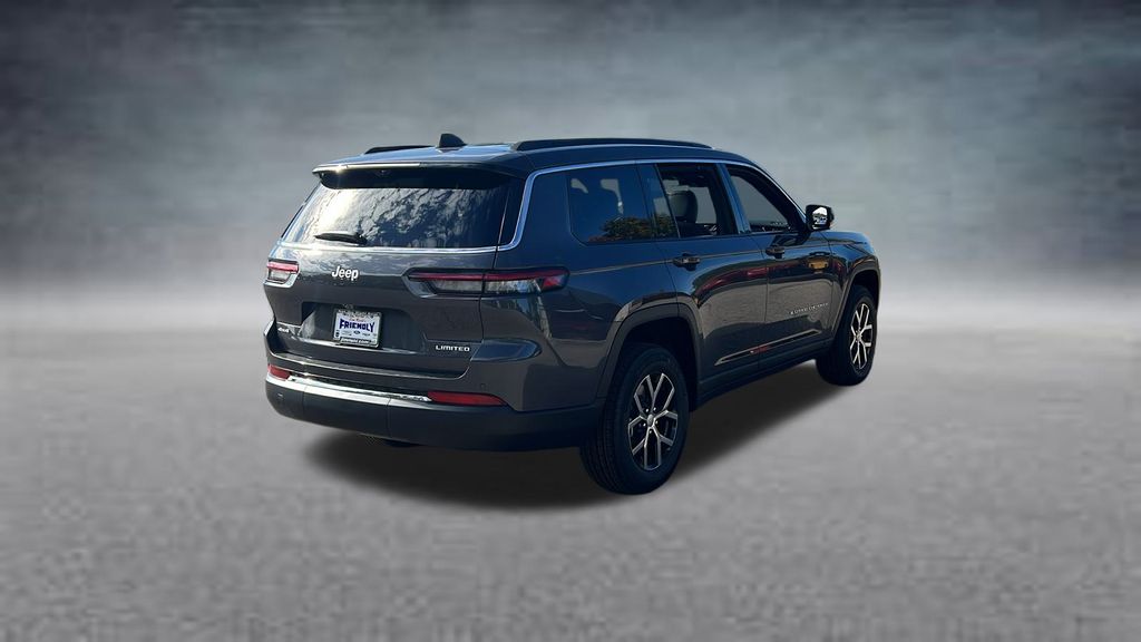 2025 Jeep Grand Cherokee Limited photo 3