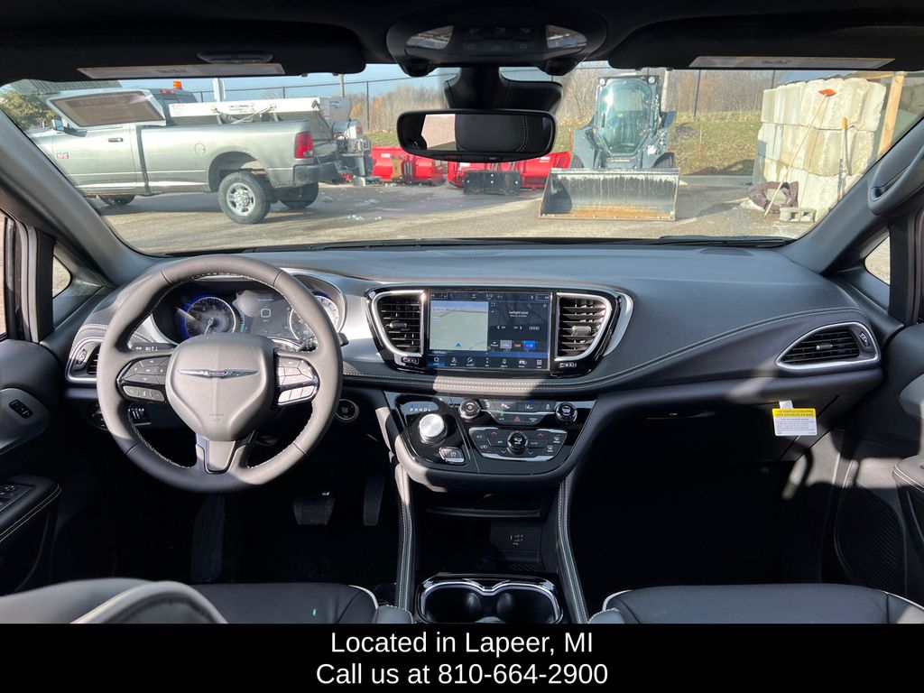 2026 Chrysler Pacifica Limited - Photo 22