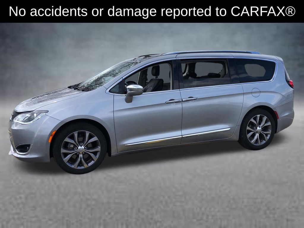 Used 2018 Chrysler Pacifica Limited with VIN 2C4RC1GG0JR321616 for sale in Lapeer, MI