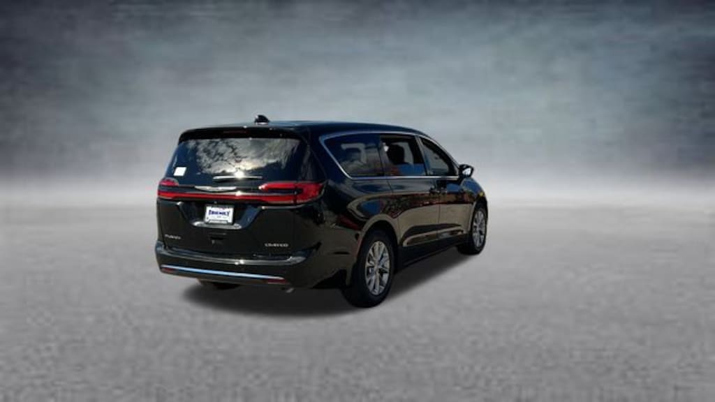 New 2026 Chrysler Pacifica Limited Passenger Van