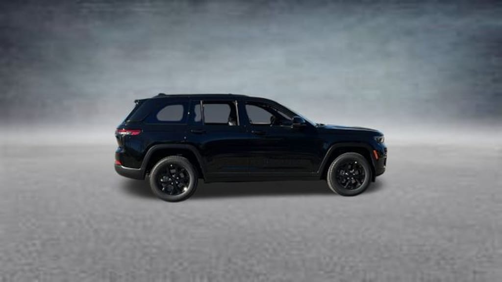 New 2025 Jeep Grand Cherokee Laredo Sport Utility