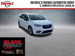 2026 Chrysler Pacifica Select Passenger Van