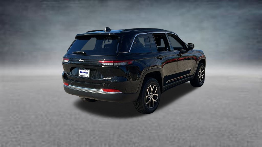 2025 Jeep Grand Cherokee Limited Sport photo 3