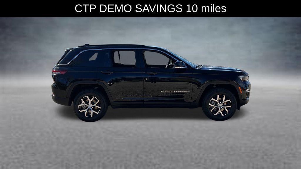 2025 Jeep Grand Cherokee Limited Sport photo 2