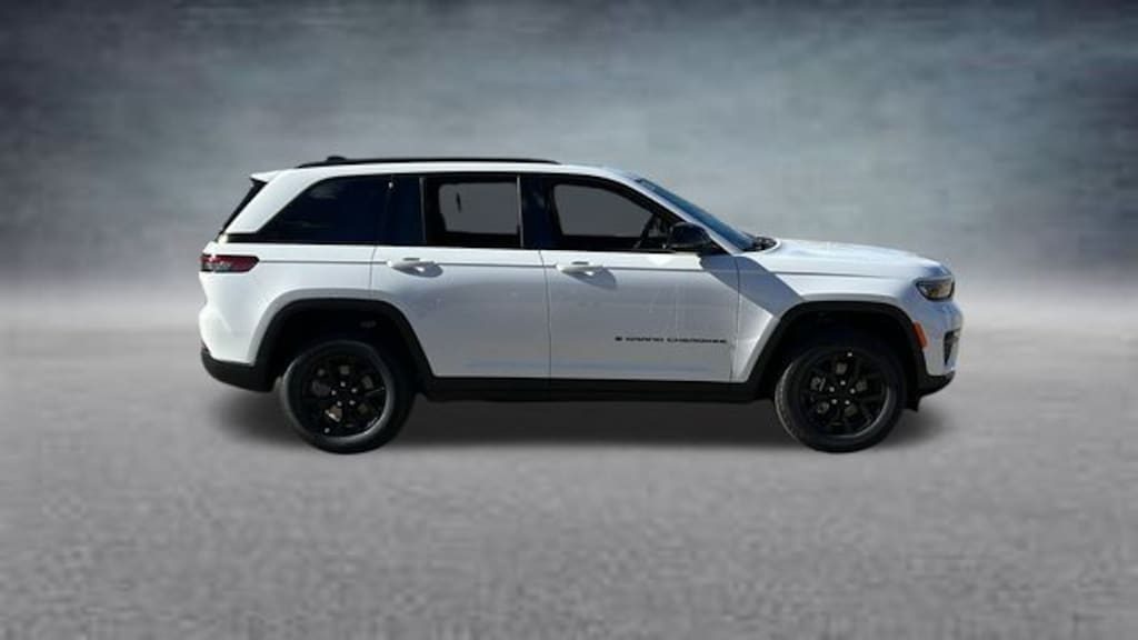 New 2025 Jeep Grand Cherokee Laredo Sport Utility