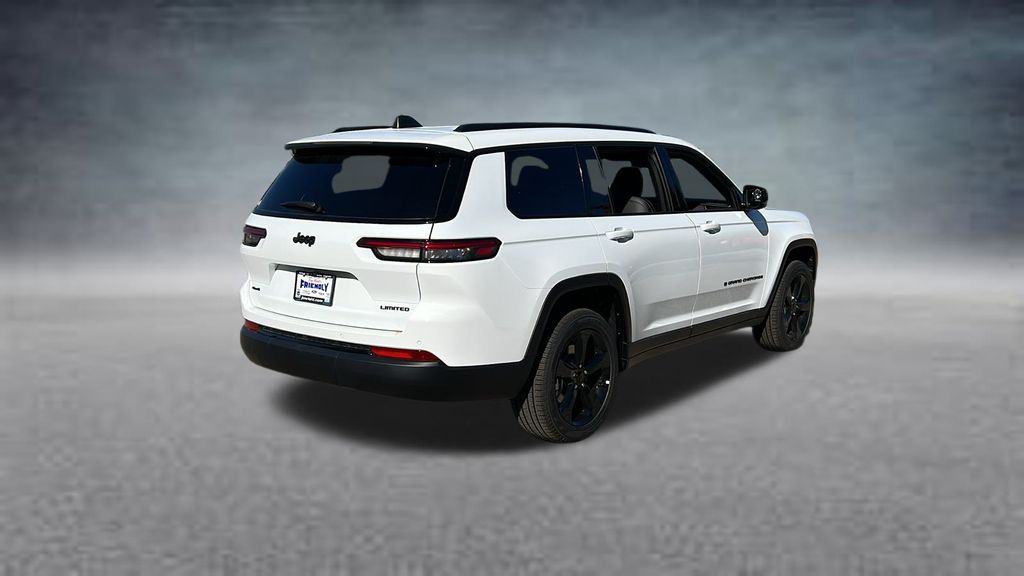2025 Jeep Grand Cherokee Limited photo 3