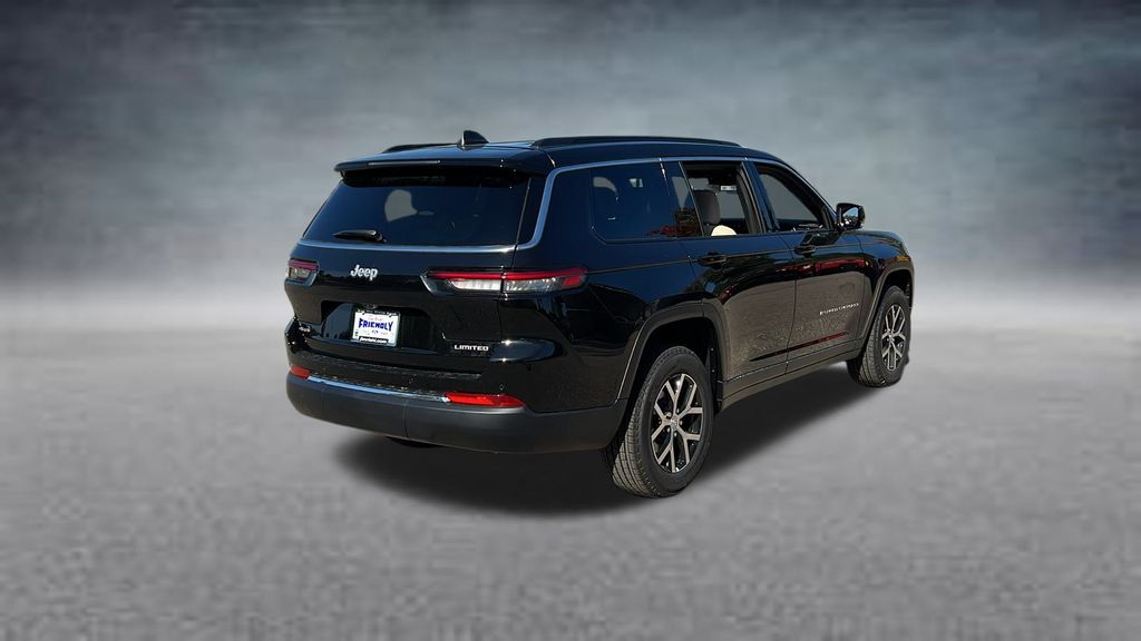 2025 Jeep Grand Cherokee Limited photo 3
