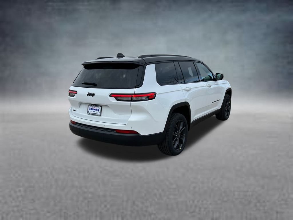 2025 Jeep Grand Cherokee Limited photo 2